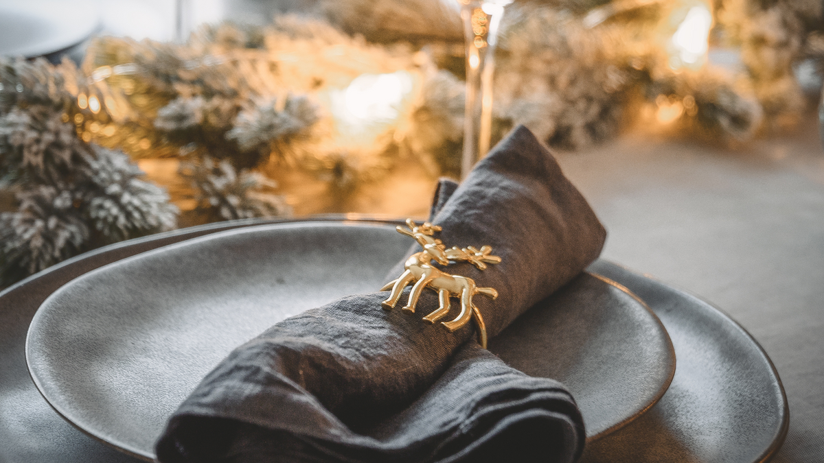 Minimalist Opulence: Embracing Simplicity with Gold Toned Napkin Rings - J. Bird & Company